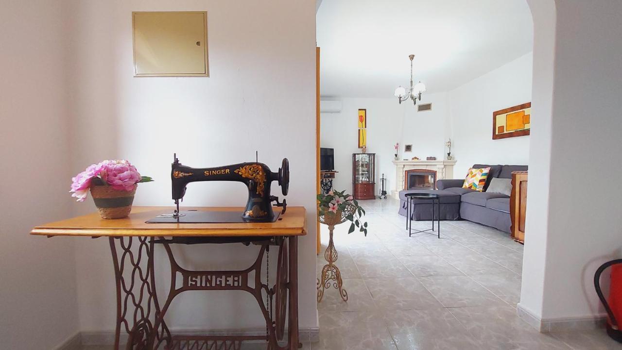 Villa Vivenda Atanazio By Ferias Com Sol Loulé Esterno foto